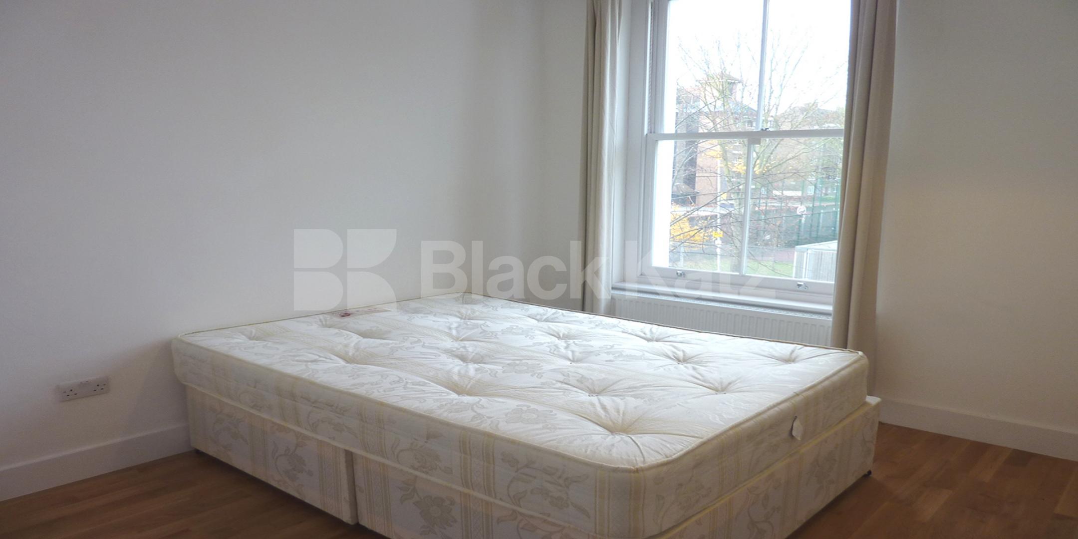 			2 BED 2 BATH , 2 Bedroom, 2 bath, 1 reception Flat			 Hilldrop Road, TUFNELL PARK 